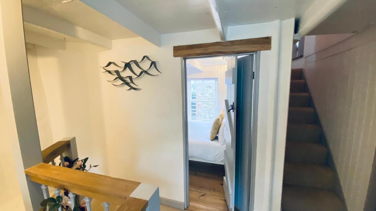 Spindrift Is A Beautiful Newly Refurbished Three Bedroom Private Family House Located On The Old Harbour And The Coastal Path In The Heart Of Beautiful Polperro Exterior foto